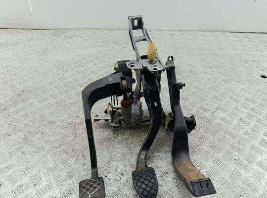 купить Узел педальный на Audi A4 B5 (1994-2001)