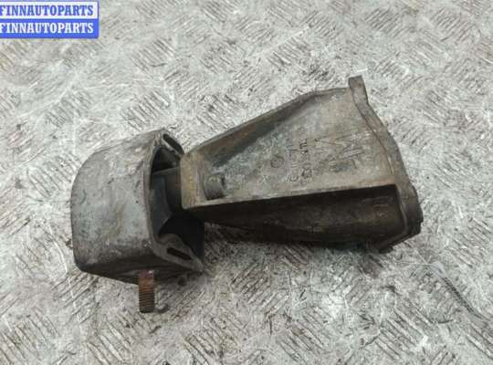 купить Кронштейн КПП опорный на Volkswagen Passat B5+ (GP)