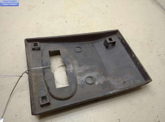 купить Молдинг наружный кузовной задний правый на Volkswagen Crafter