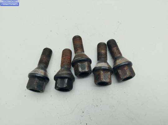 Болт колесный (гайка) на BMW 7 (E38)