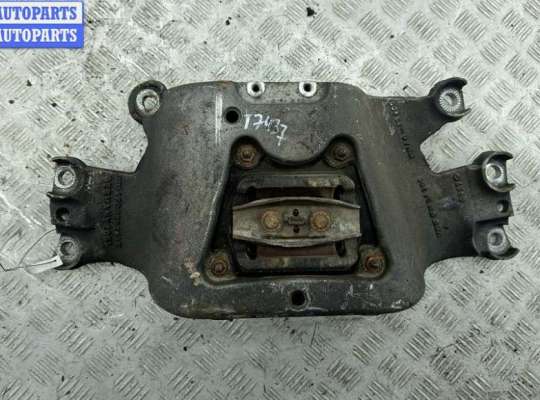 купить Кронштейн КПП опорный на Audi A6 C6 (2004-2011)