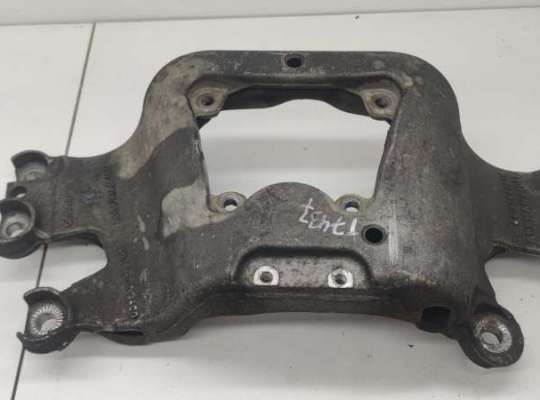 купить Кронштейн КПП опорный на Audi A6 C6 (2004-2011)