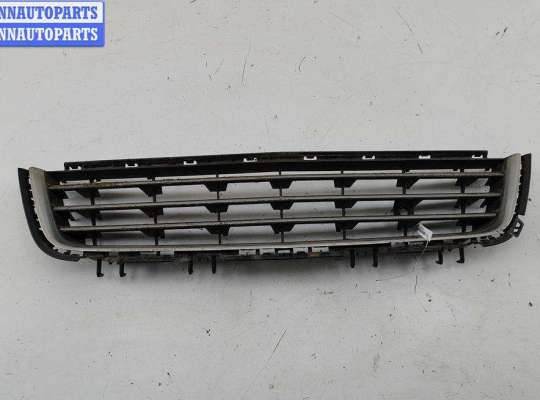купить Решётка (заглушка) в бампер на Opel Astra H (2004-2009)