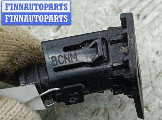 купить Форсунка омывателя фар на Mazda 3 (2018- ) BP