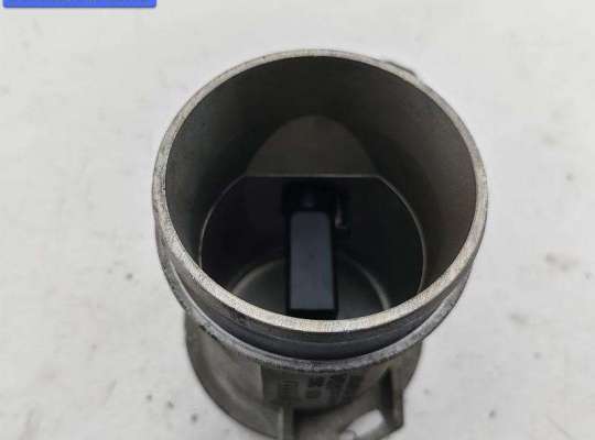 Датчик расхода воздуха (ДМРВ) на Audi A6 (C5)