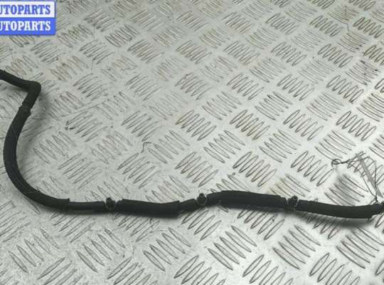 купить Трубка топливная на Volkswagen Passat B7