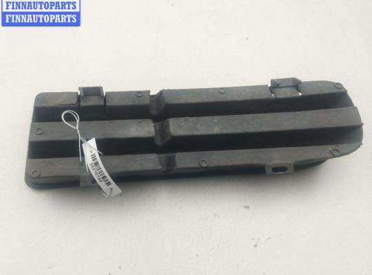 Решетка (заглушка) бампера на Volkswagen Golf IV (1J)