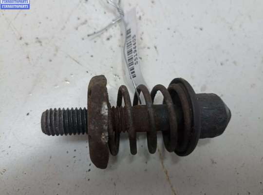 Замок капота