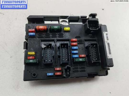 Блок предохранителей PG1108971 на Peugeot 307