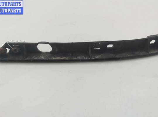 Кронштейн бампера переднего OP2398900 на Opel Omega B (1994-2003)