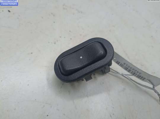 Кнопка стеклоподъемника переднего правого OP1431575 на Opel Zafira A