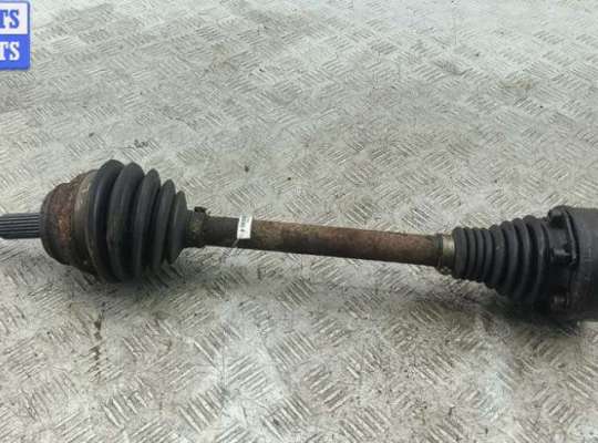 купить Полуось передняя левая на Volkswagen Passat B4