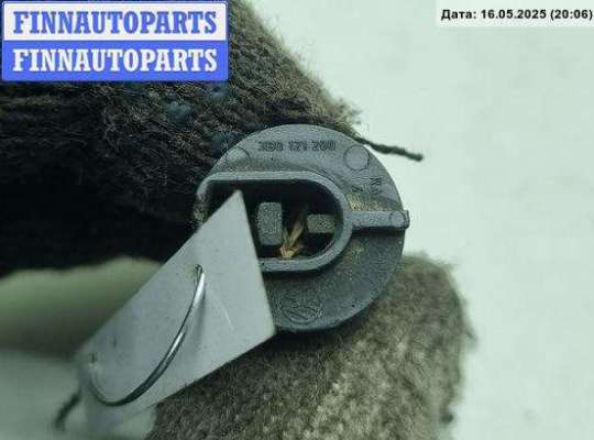 купить Кронштейн радиатора на Volkswagen Passat B5