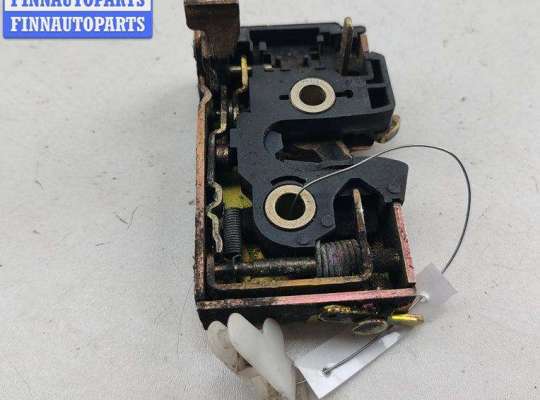 купить Замок двери задней правой на Volkswagen Passat B3