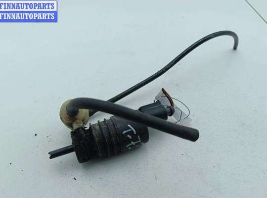 купить Насос (моторчик) омывателя стекла на Volkswagen Passat B5