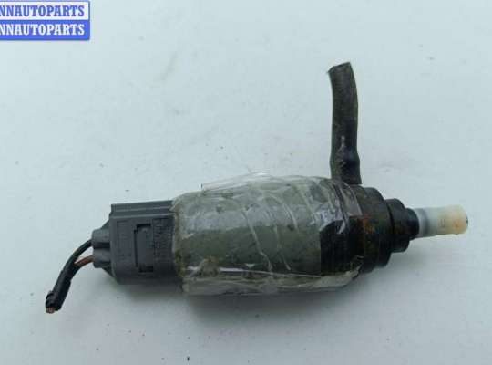 купить Насос (моторчик) омывателя стекла на BMW 3 E90/E91/E92/E93 (2005-2013)