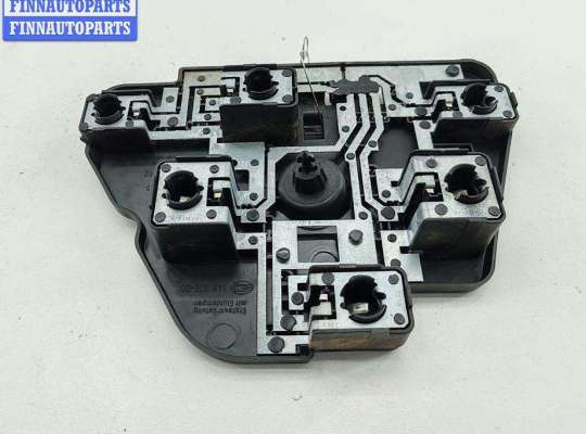 Купить Патрон лампы фонаря на BMW 5 E39 (1995-2003) Патрон лампы фонаря BM3593107 на BMW 5 E39 (1995-2003)