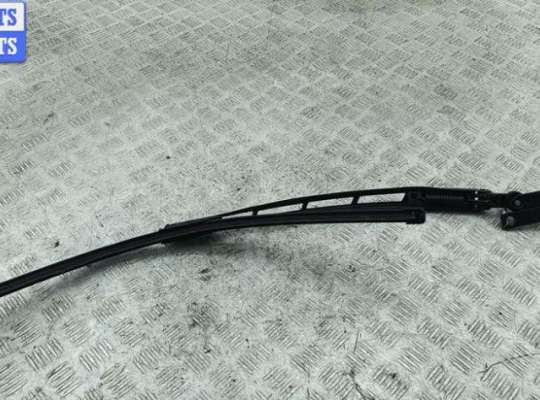 купить Щеткодержатель (поводок стеклоочистителя) передний на Audi Q7 4L (2005-2015)