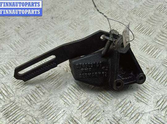 Кронштейн генератора VG2774394 на Volkswagen Transporter T4