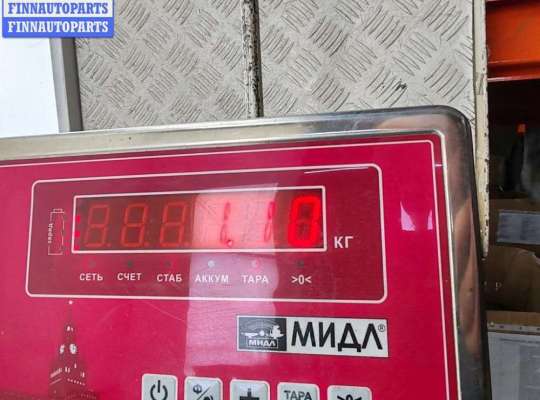 купить Блок предохранителей на Audi 100 C3 (1982-1991)