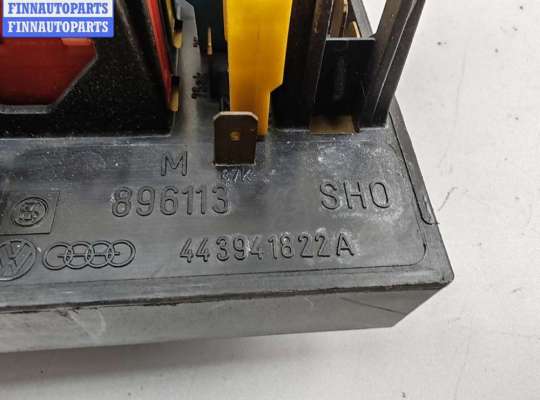 купить Блок предохранителей на Audi 100 C3 (1982-1991)