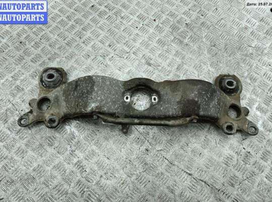 Кронштейн КПП опорный AU1547180 на Audi A4 B6 (2001-2004)