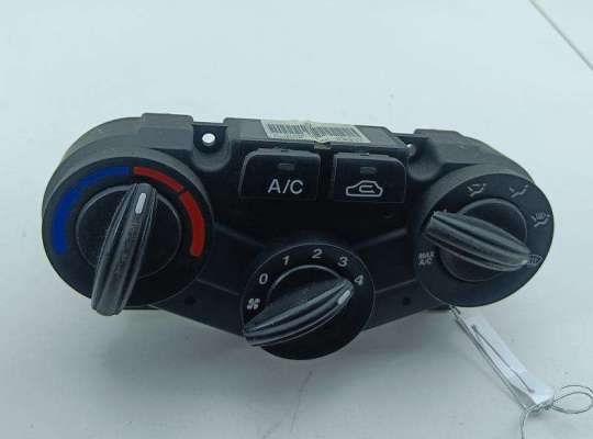 Переключатель отопителя KA523402 на Kia Rio (2005-2011)