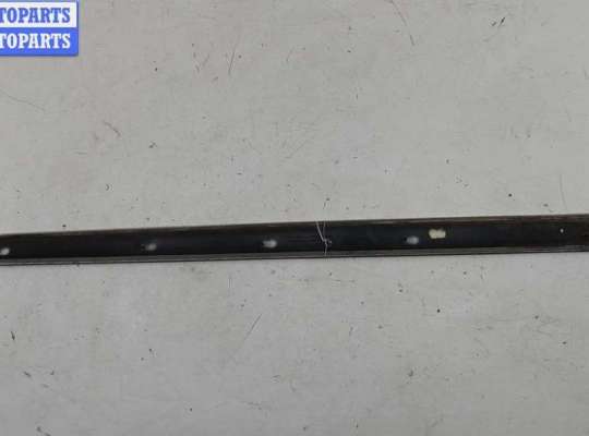 купить Молдинг двери передней левой на Volkswagen Touran