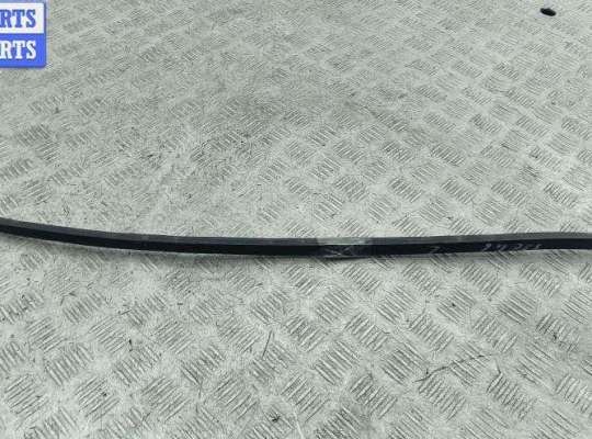 купить Молдинг лобового стекла на Volkswagen Passat B6