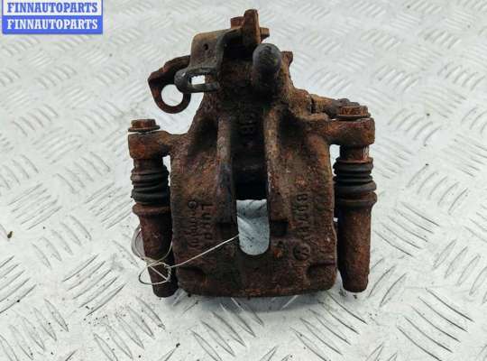 Суппорт задний левый VG2744469 на Volkswagen Passat B4