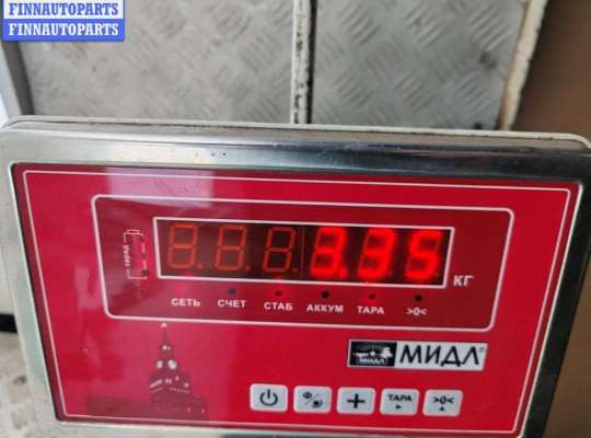 Стекло боковое двери на Audi A6 (C5)