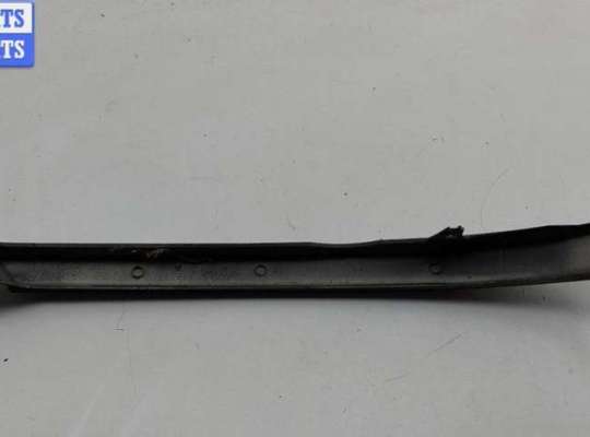 Планка под фары (ресничка) на Mercedes-Benz ML (W163)