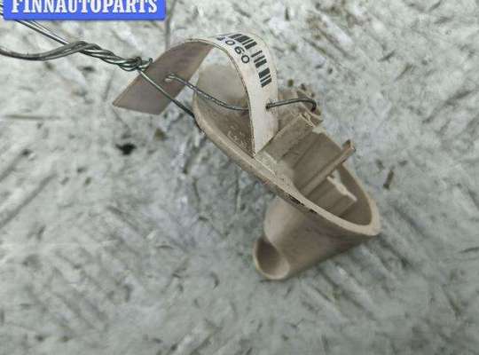 купить Крепление (крючок) солнцезащитного козырька на Chrysler Voyager (2001-2007)