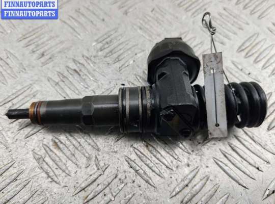 Форсунка топливная на Volkswagen Passat B6 (3C)