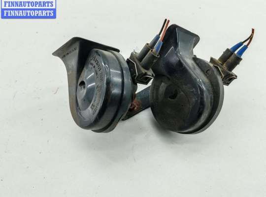 Сигнал (клаксон) AU1722383 на Audi A4 B5 (1994-2001)