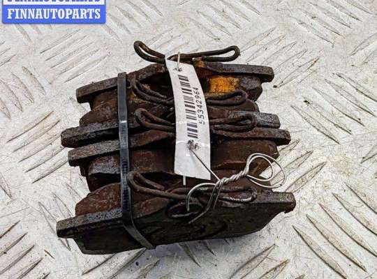 Купить Колодки тормозные задние на Audi 80 B4 (1991-1996) Колодки тормозные задние AU1702072 на Audi 80 B4 (1991-1996)