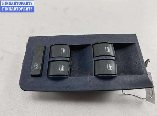 Блок кнопок управления стеклоподъемниками AU1699939 на Audi A6 C5 (1997-2005)