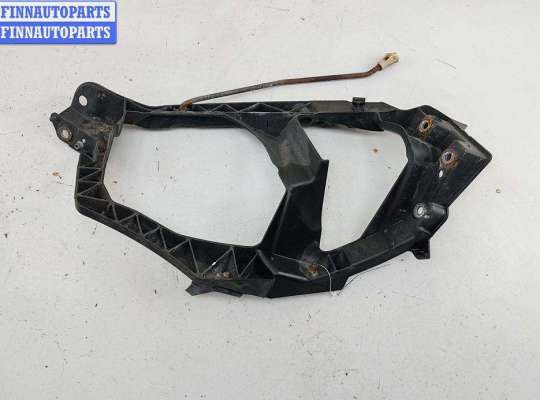 купить Крепление фары левой на Mitsubishi Colt (2004-2012)