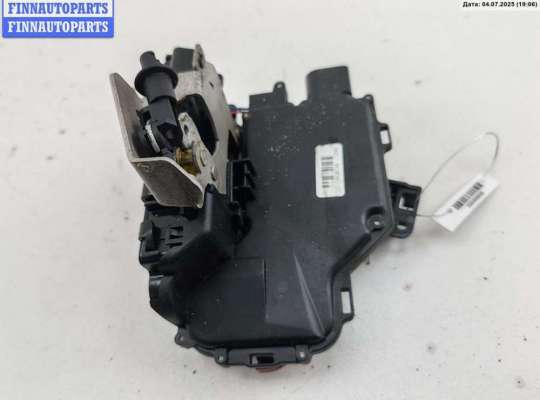 купить Замок двери задней левой на Audi A4 B6 (2001-2004)