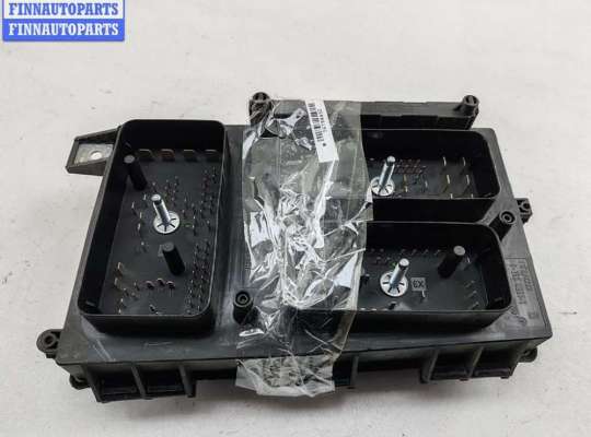 Блок предохранителей OP2377117 на Opel Zafira B (2004-2014)