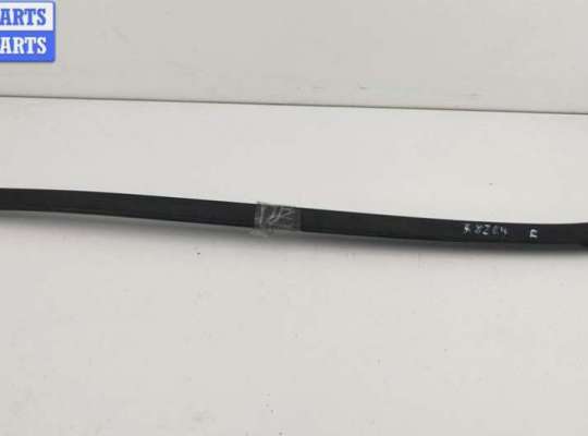 Молдинг лобового стекла OP2422545 на Opel Astra J (2009-2015)