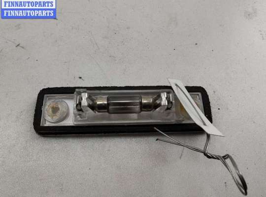 Планка подсветки номера на Opel Zafira A