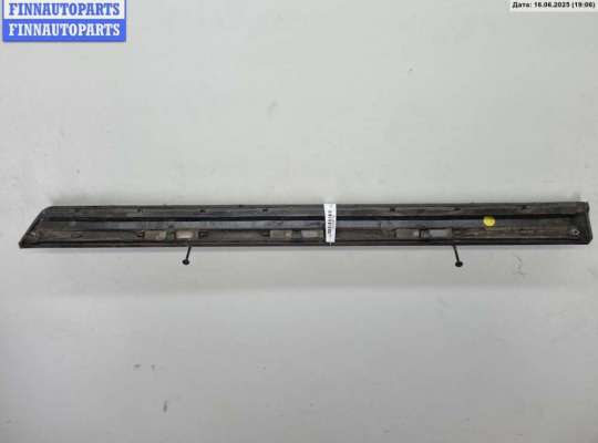 купить Молдинг двери задней правой на Volkswagen Passat B6