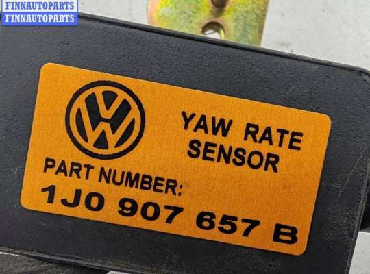 купить Датчик ускорения на Volkswagen Golf-4