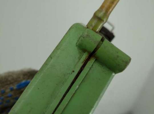 купить Активатор (привод) замка двери передней правой на Volkswagen Transporter T4