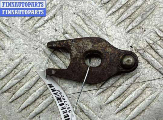 купить Скоба (кронштейн) крепления форсунки на Ford Transit/Tourneo Connect (2002-2013)