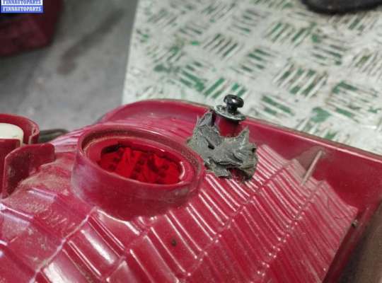 купить Фонарь задний левый на Kia Carnival