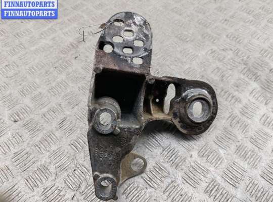 купить Кронштейн крепления на Audi A4 B7 (2004-2008)