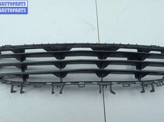 Решетка (заглушка) бампера на Opel Astra H / Classic