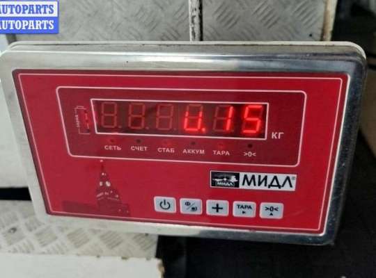 купить Молдинг двери передней правой на Volkswagen Golf-4